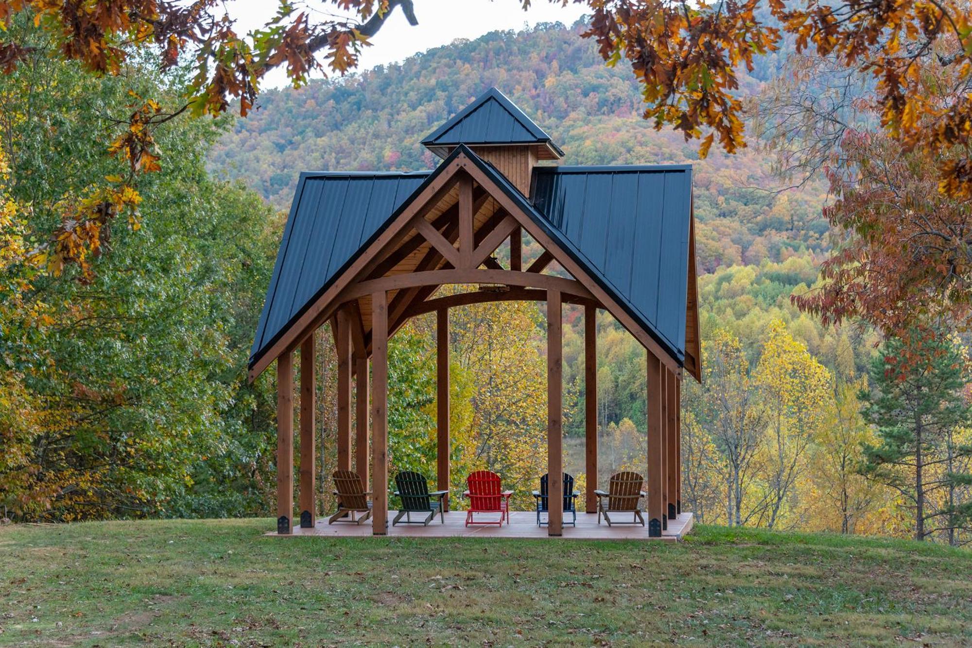 Engadine Inn And Cabins Candler Exteriér fotografie